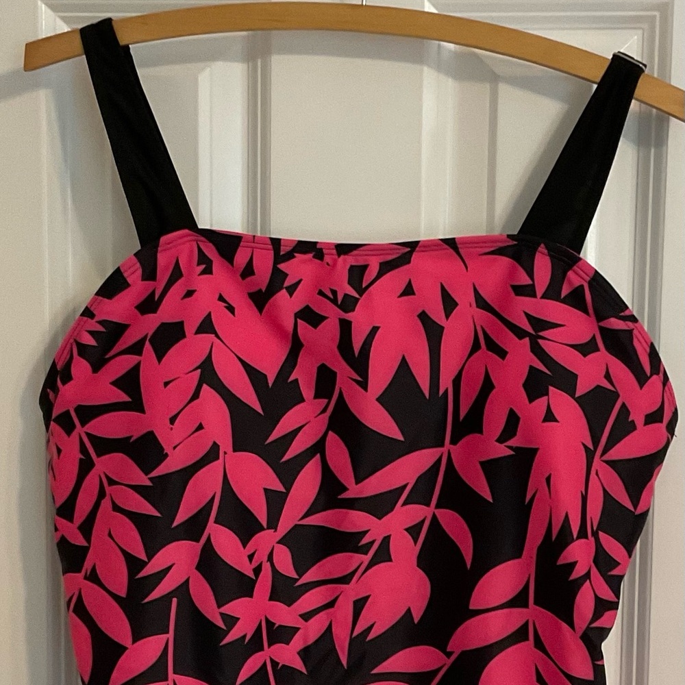 Vibrant Pink Leaf Pattern Swimwear (2 piece)